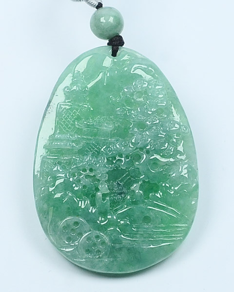 翠绿青山