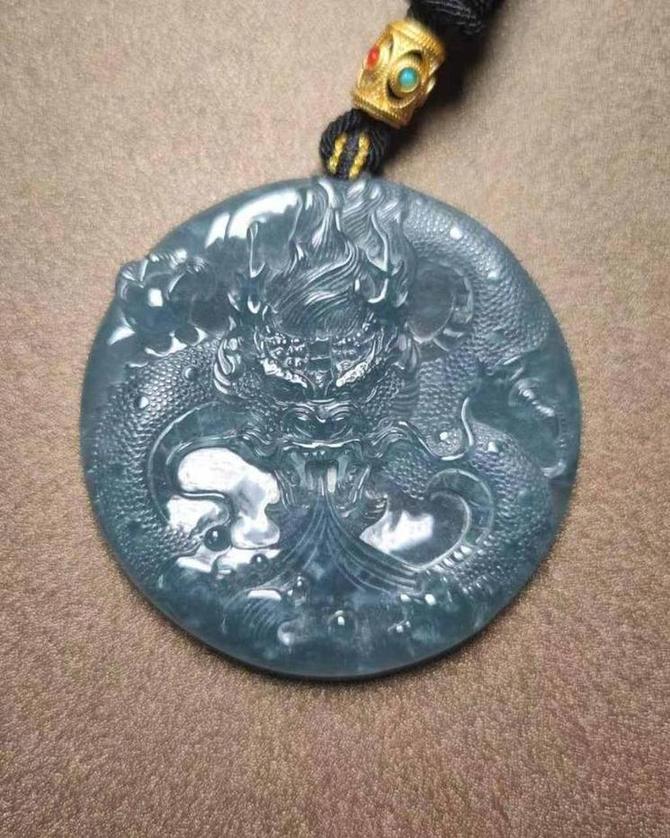 龙行天下