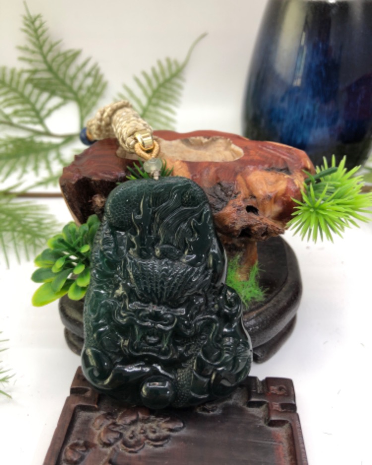 龙行天下