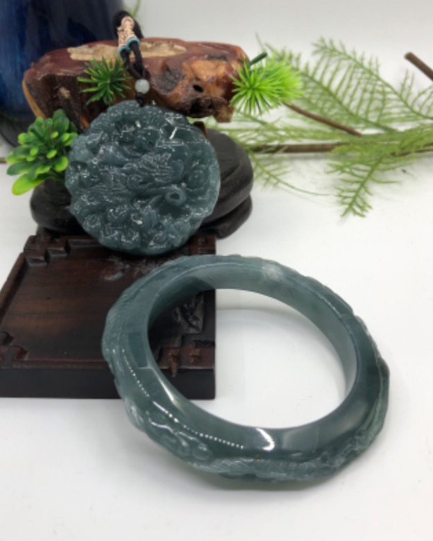 凤穿牡丹