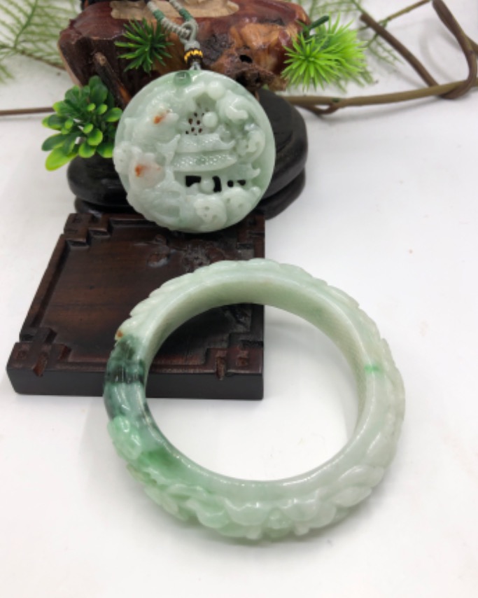 鱼跃龙门