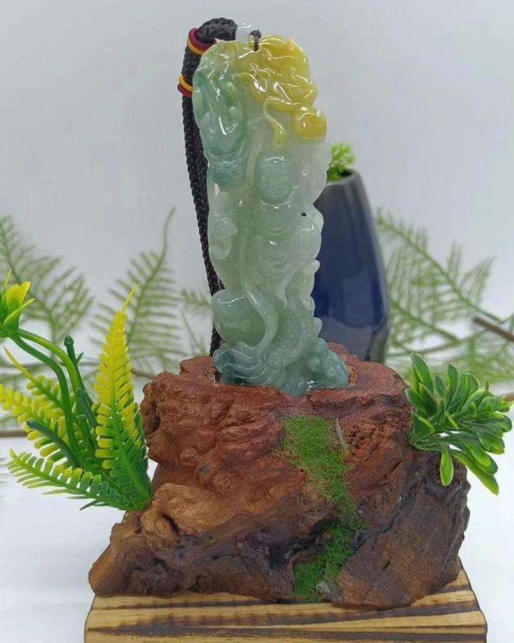 神龙护主