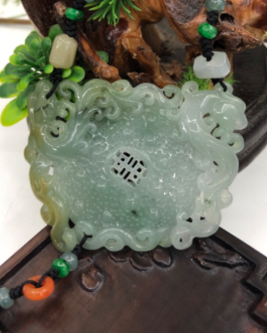 双龙护主