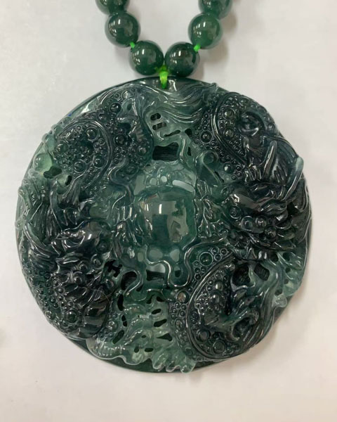 双龙戏珠